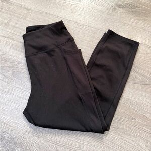 •ATHLETIC WORKS• CROPPED LEGGINGS